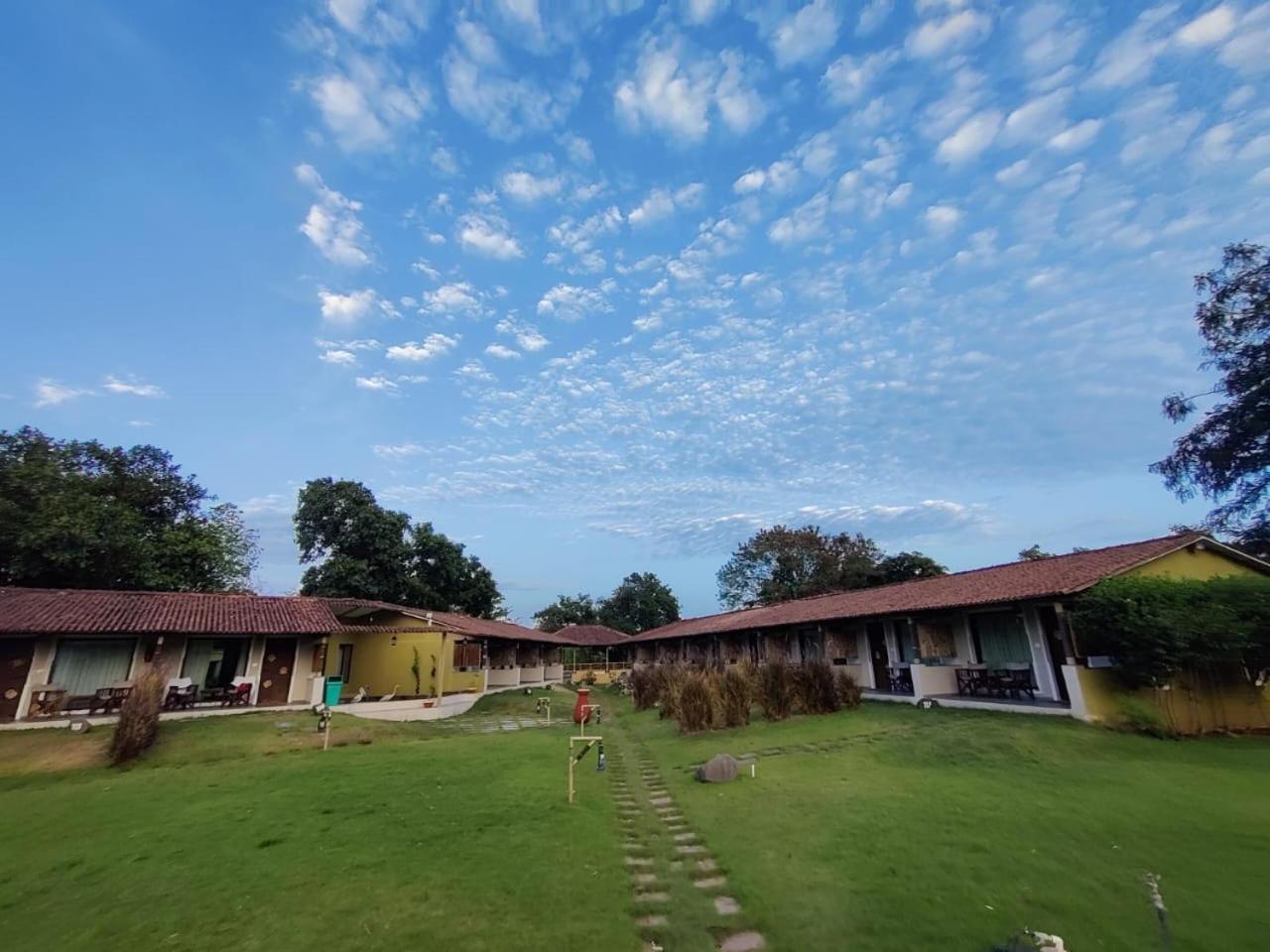 Asiatic Lion Lodge Sasan Gir Exterior photo