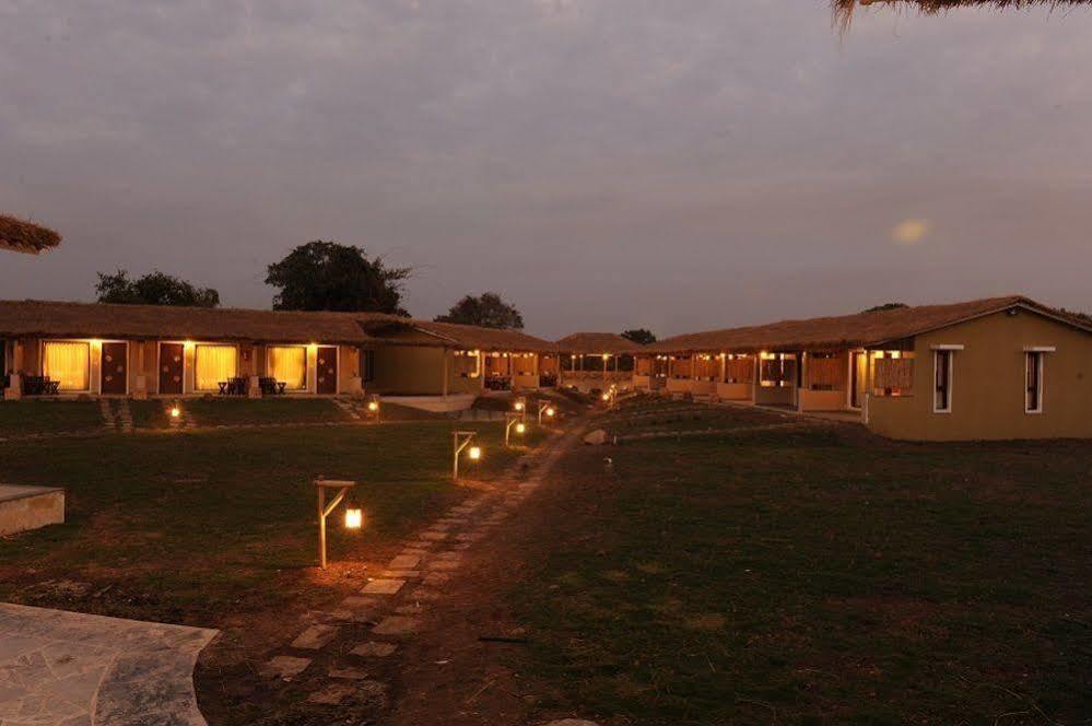 Asiatic Lion Lodge Sasan Gir Exterior photo